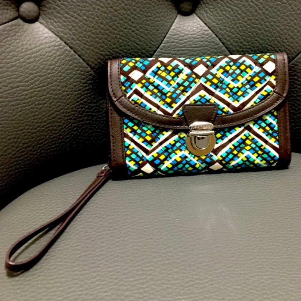 Vera Bradley Wristlet/Wallet/Checkbook Combo 5”x7”